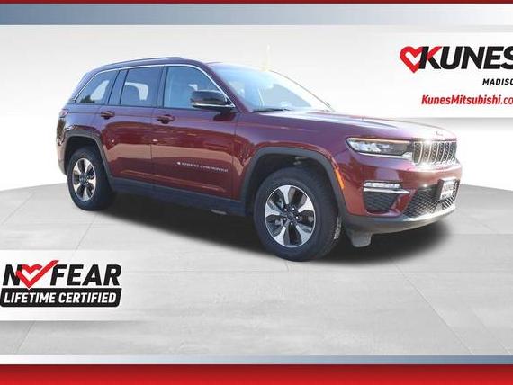 JEEP GRAND CHEROKEE 2023 1C4RJYB6XPC633702 image